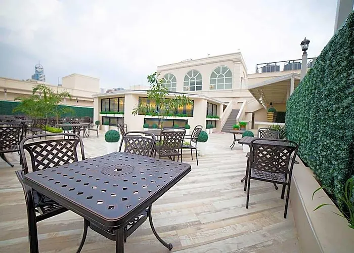 Rizal Park Hotel 5*